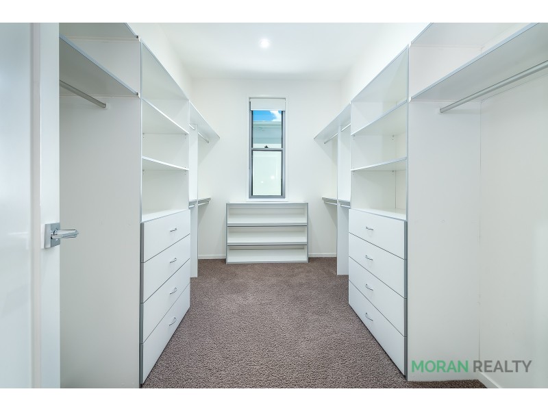3032A The Boulevarde, Benowa QLD 4217