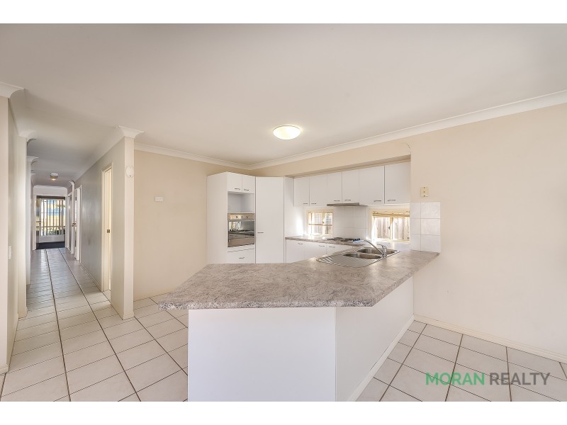 18 Watergum Parade, Molendinar QLD 4214