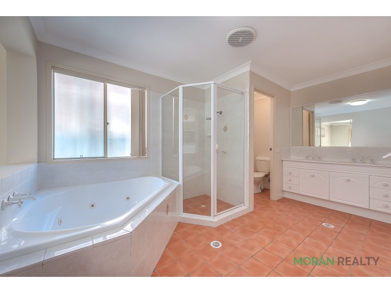 18 Watergum Parade, Molendinar QLD 4214