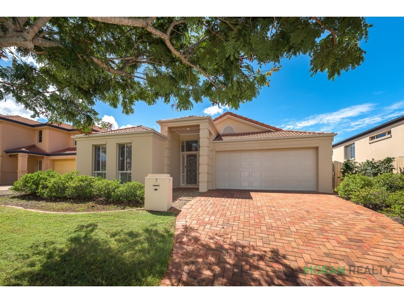 7 Rosegum Drive, Molendinar QLD 4214