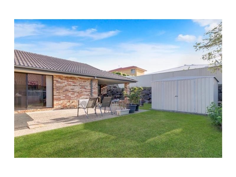 93 Crestwood Drive, Molendinar QLD 4214