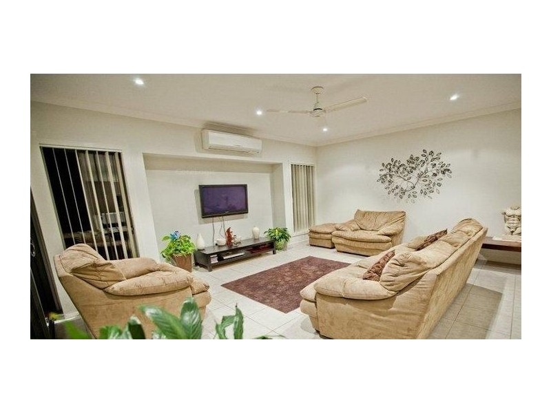 33 Highcrest Circuit, Molendinar QLD 4214