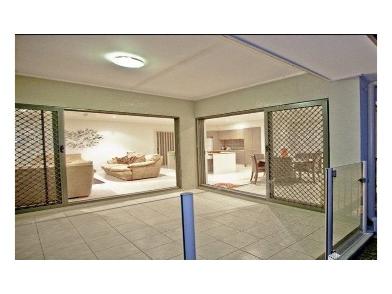 33 Highcrest Circuit, Molendinar QLD 4214