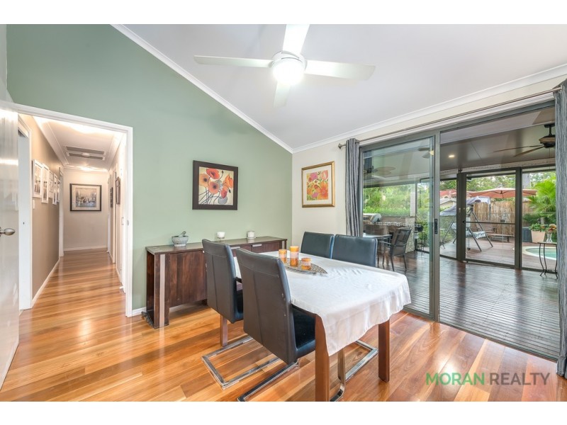 8 Manse Court, Molendinar QLD 4214