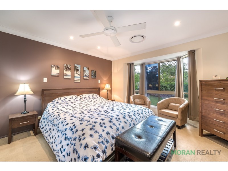 8 Manse Court, Molendinar QLD 4214