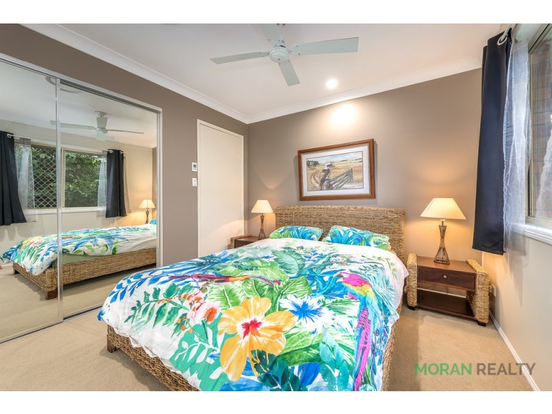 8 Manse Court, Molendinar QLD 4214