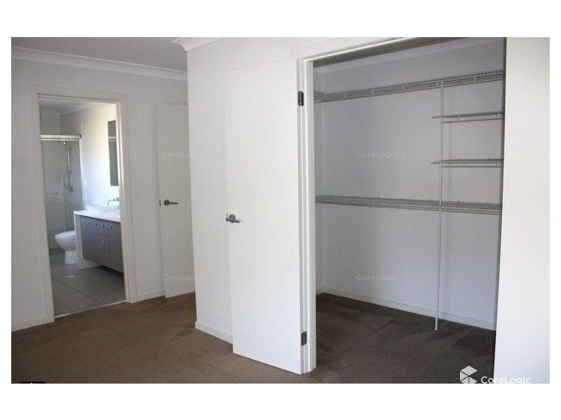26 Lockwood Place, Molendinar QLD 4214