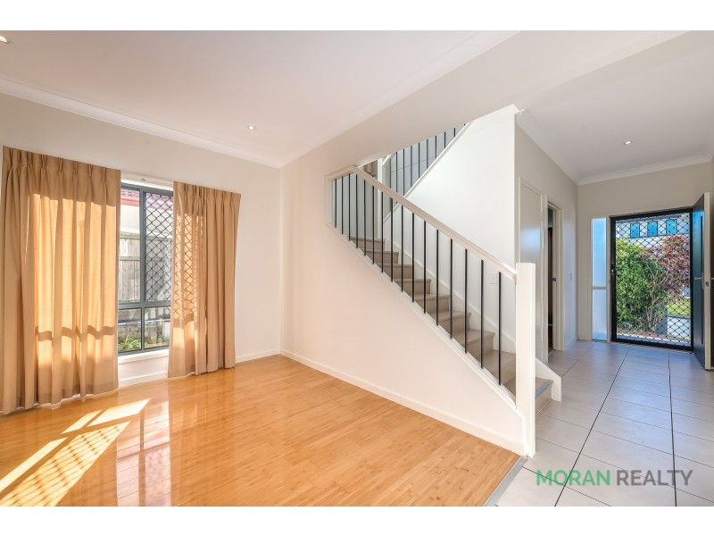 25 Highcrest Circuit, Molendinar QLD 4214