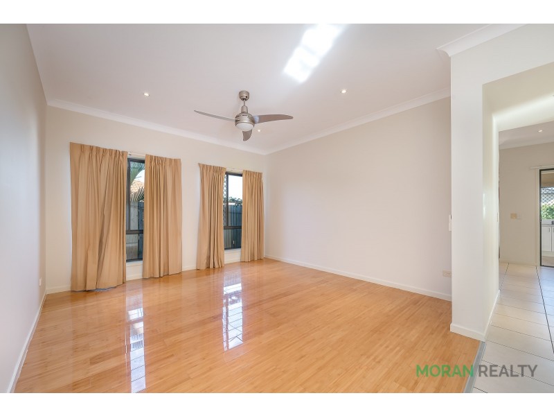 25 Highcrest Circuit, Molendinar QLD 4214