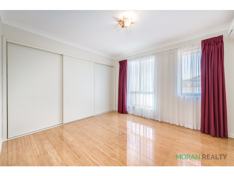 25 Highcrest Circuit, Molendinar QLD 4214