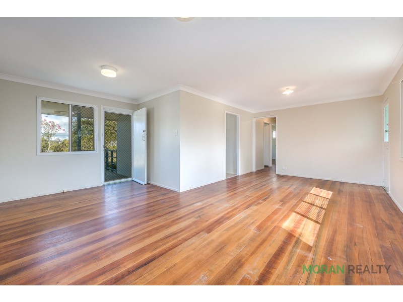 33 Grevillea Drive, Varsity Lakes QLD 4227