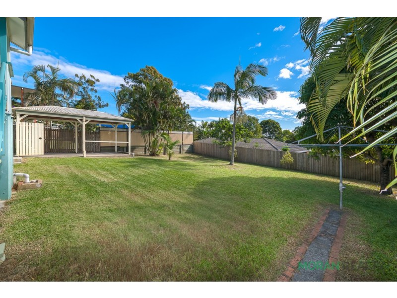 33 Grevillea Drive, Varsity Lakes QLD 4227
