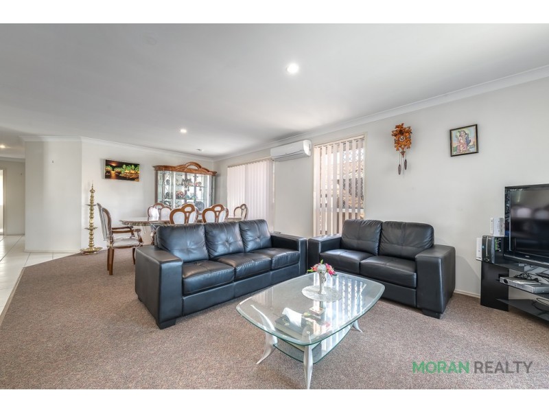 19 Fairweather Drive, Parkwood QLD 4214