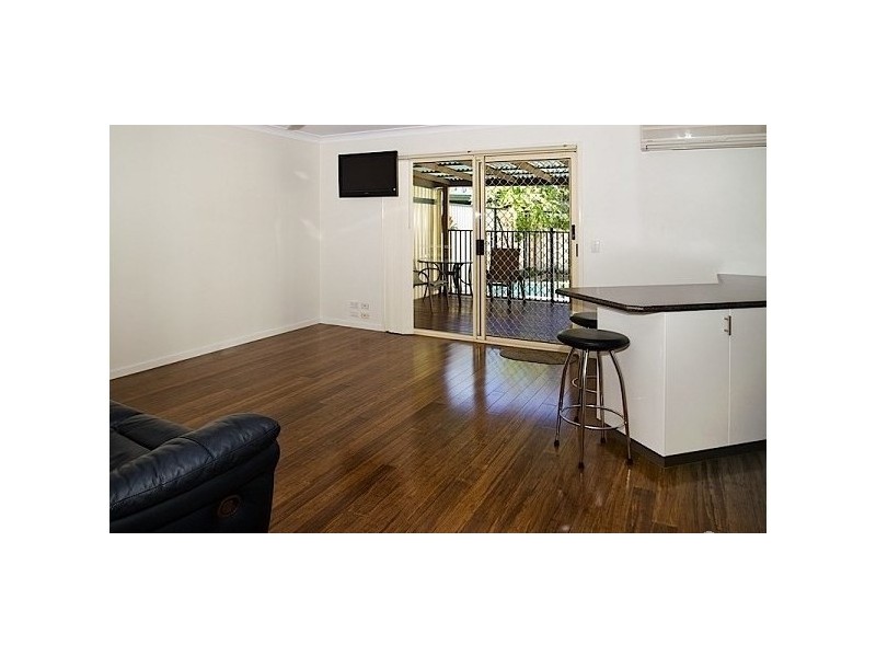 2/64 McMillan Street, Labrador QLD 4215