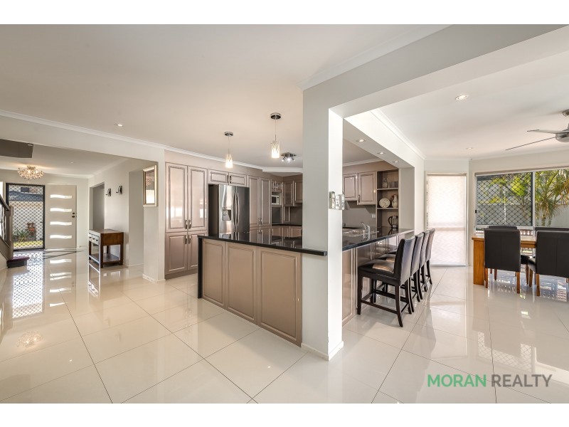 10 Arbuthnot Parade, Benowa Waters QLD 4217