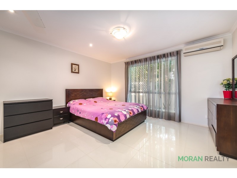 10 Arbuthnot Parade, Benowa Waters QLD 4217