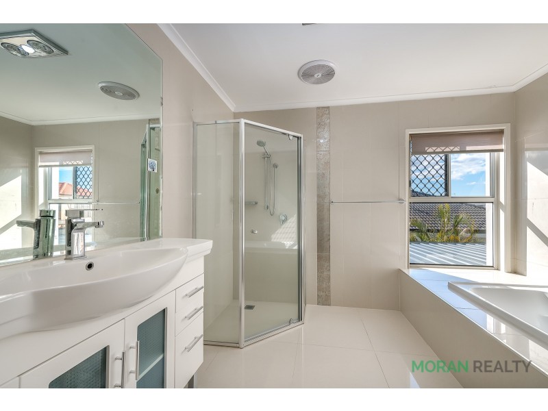 10 Arbuthnot Parade, Benowa Waters QLD 4217