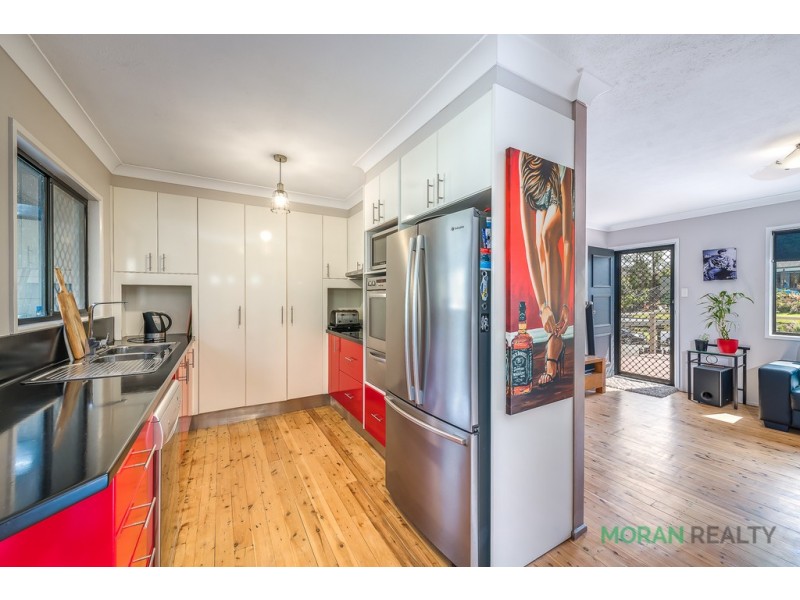 54 Mitchell Avenue, Molendinar QLD 4214