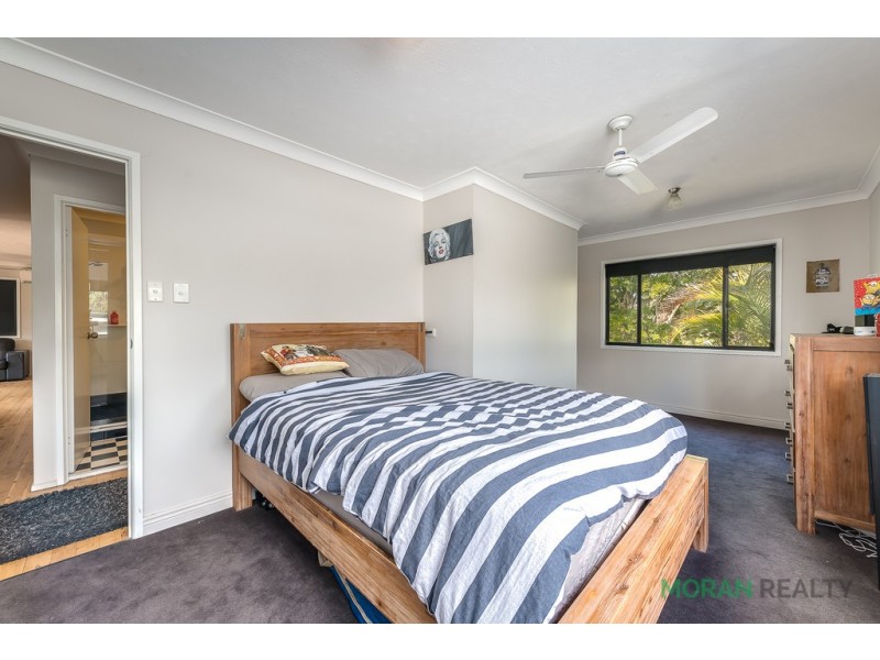 54 Mitchell Avenue, Molendinar QLD 4214