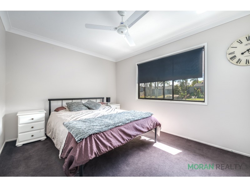 54 Mitchell Avenue, Molendinar QLD 4214