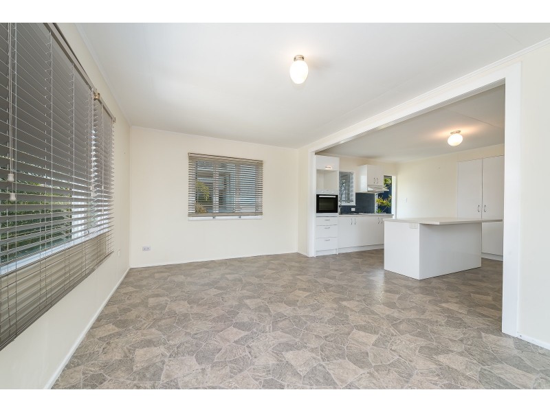 28 Proud Street, Labrador QLD 4215