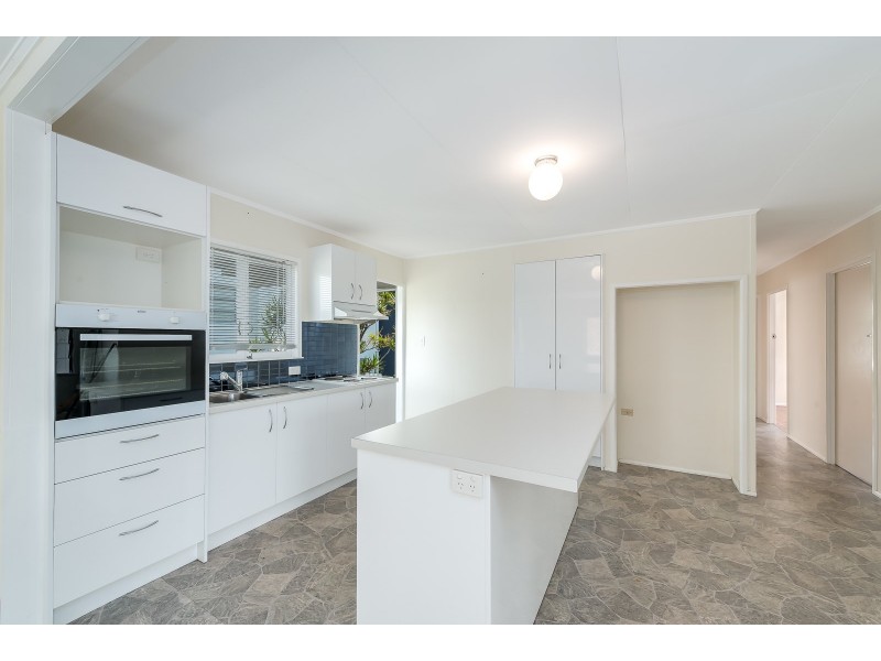 28 Proud Street, Labrador QLD 4215