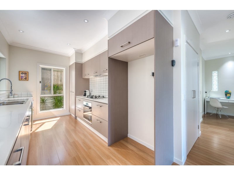 32 Highcrest Circuit, Molendinar QLD 4214