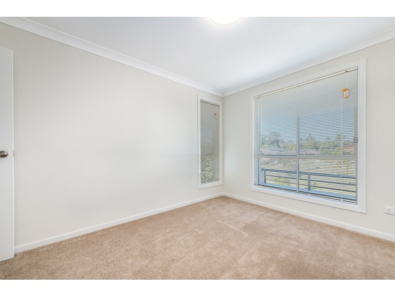 32 Highcrest Circuit, Molendinar QLD 4214