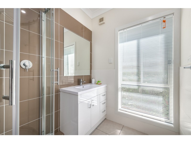 32 Highcrest Circuit, Molendinar QLD 4214