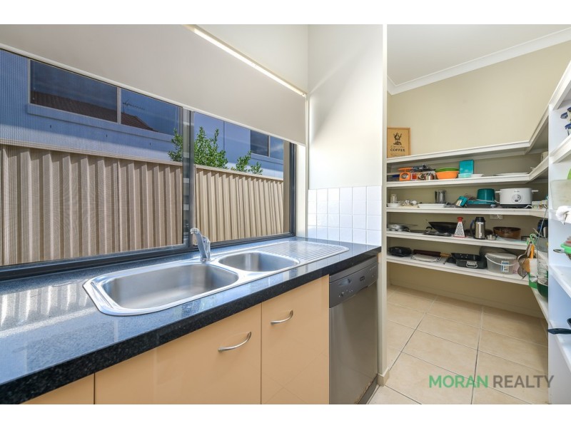 5 Eastbourne Chase, Arundel QLD 4214