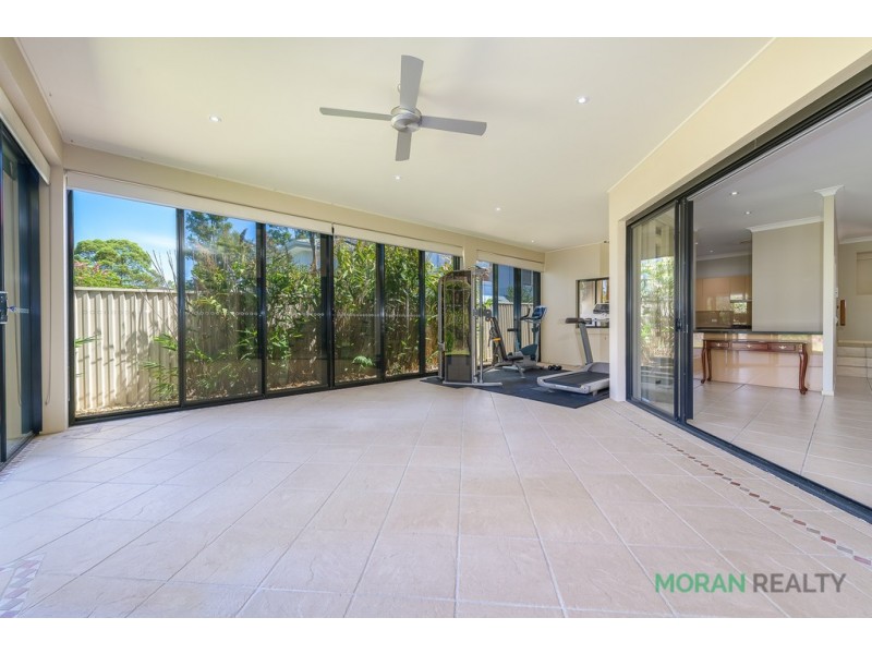 5 Eastbourne Chase, Arundel QLD 4214