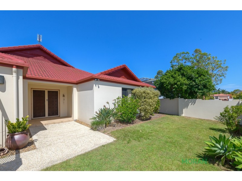 5 Eastbourne Chase, Arundel QLD 4214