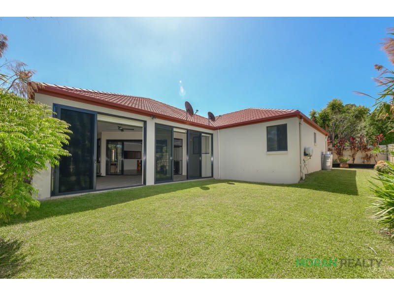 5 Eastbourne Chase, Arundel QLD 4214