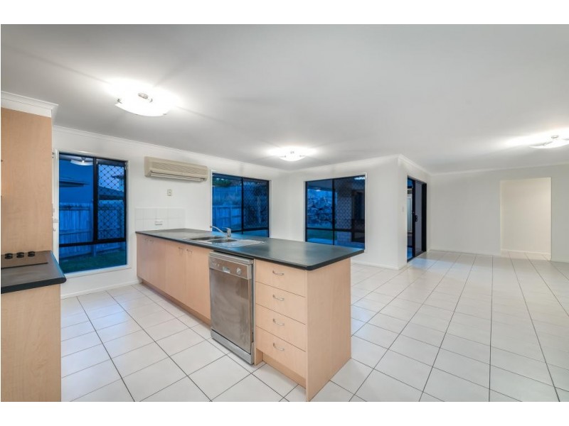 60 Highcrest Circuit, Molendinar QLD 4214