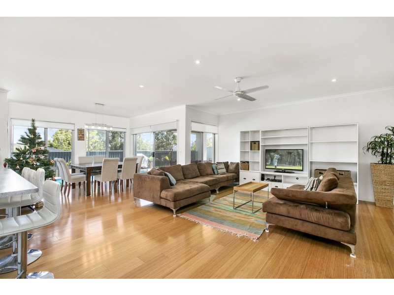 35 Casuarina Drive, Molendinar QLD 4214