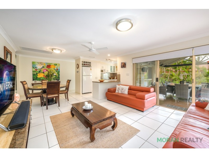 40 Desert Falls Crescent, Parkwood QLD 4214