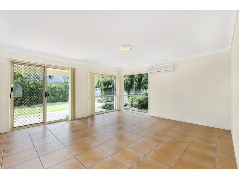 10 RIMU PLACE, Molendinar QLD 4214
