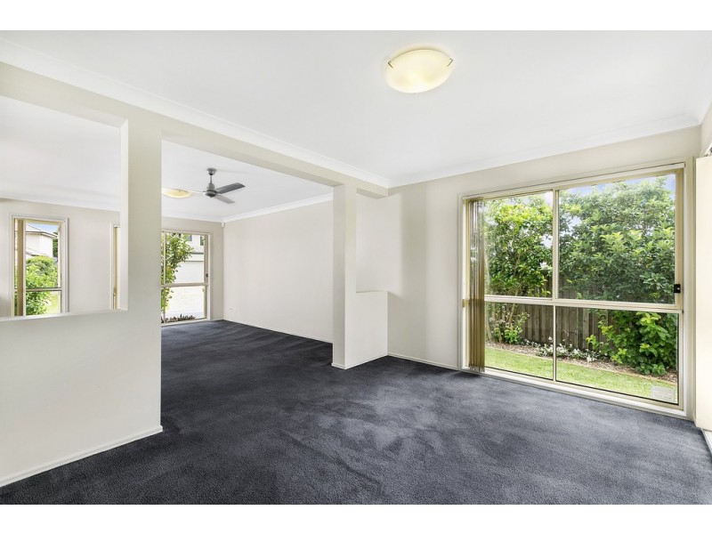 10 RIMU PLACE, Molendinar QLD 4214