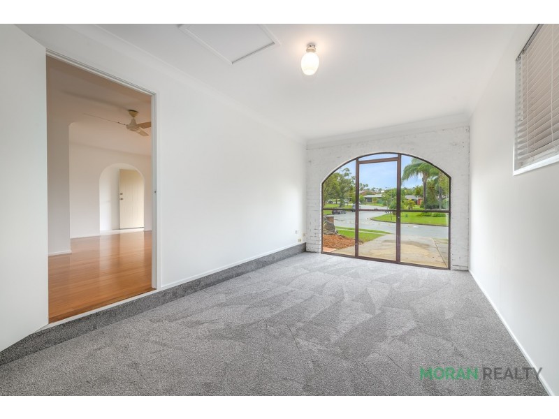 2 Parasol Street, Ashmore QLD 4214