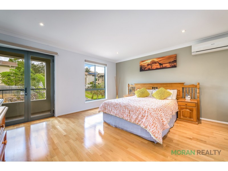 18 Lockwood Place, Molendinar QLD 4214
