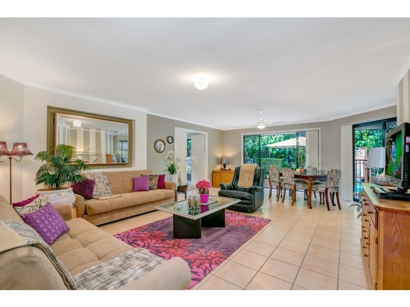 30 Dellwood Circuit, Molendinar QLD 4214