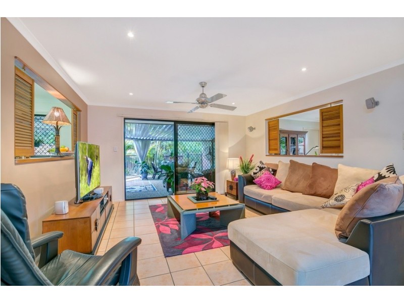 30 Dellwood Circuit, Molendinar QLD 4214