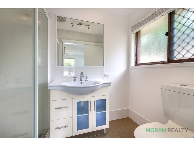 2 Parasol Street, Ashmore QLD 4214