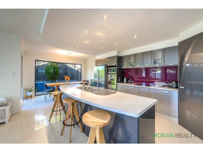 2 Whitewood Place, Molendinar QLD 4214