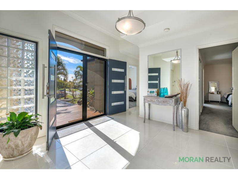 2 Whitewood Place, Molendinar QLD 4214