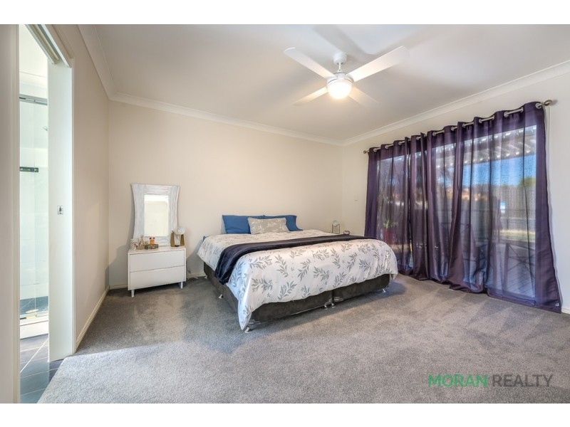 2 Whitewood Place, Molendinar QLD 4214