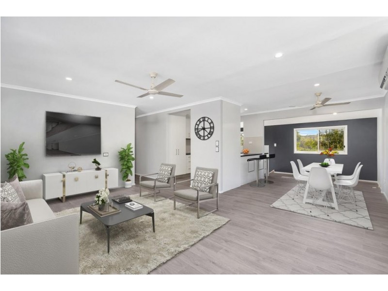4 Lachlan Avenue, Molendinar QLD 4214