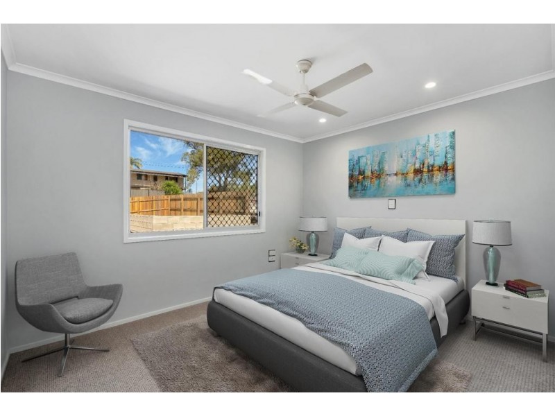 4 Lachlan Avenue, Molendinar QLD 4214