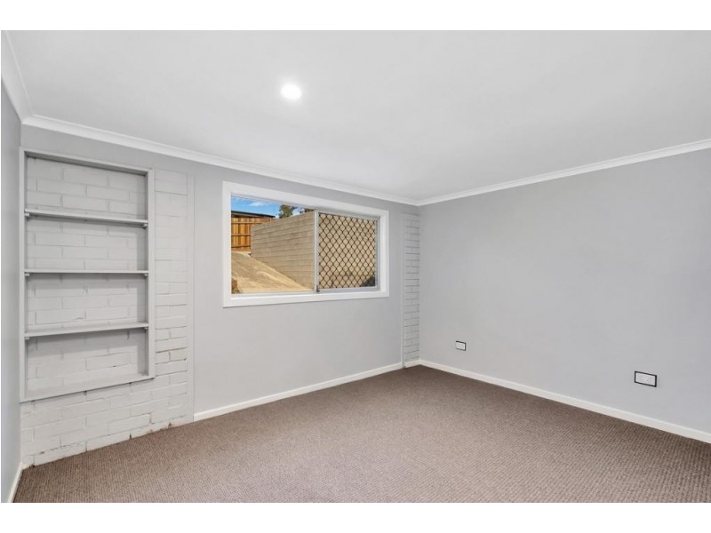4 Lachlan Avenue, Molendinar QLD 4214