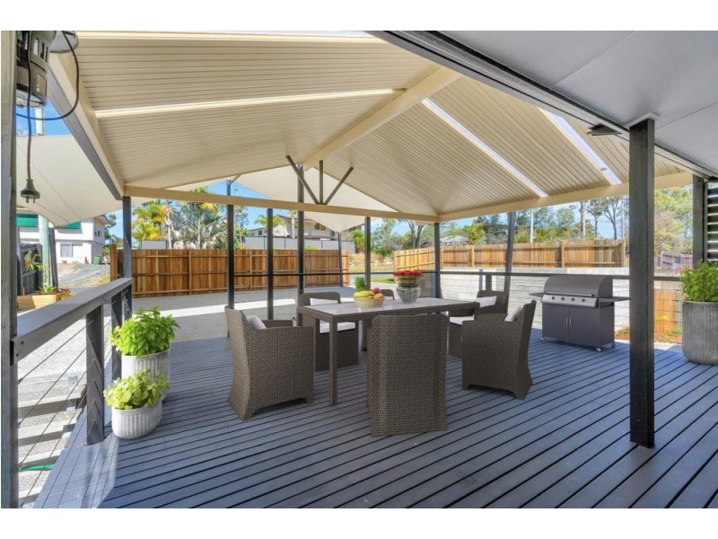 4 Lachlan Avenue, Molendinar QLD 4214